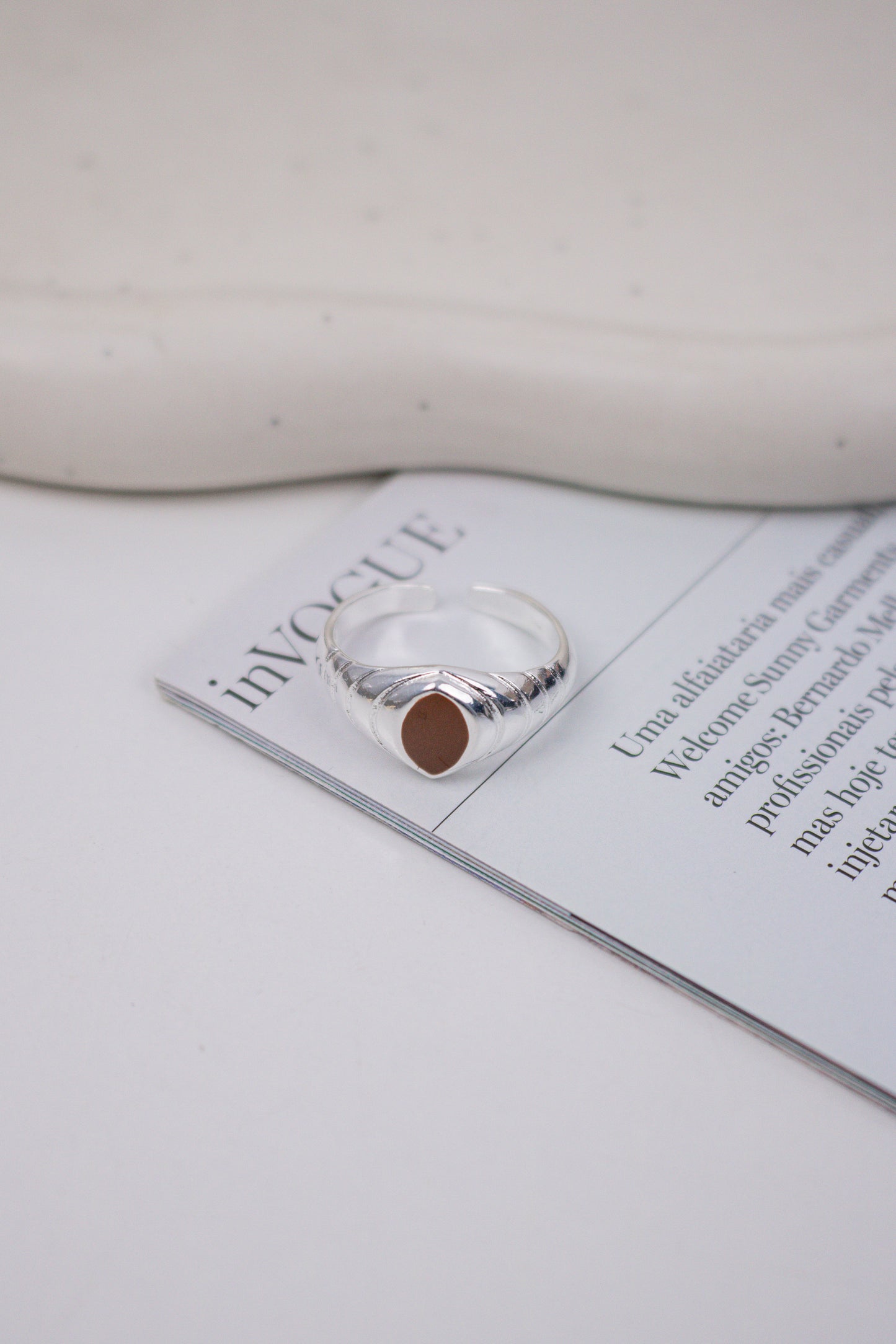 Anel Charllote Prata