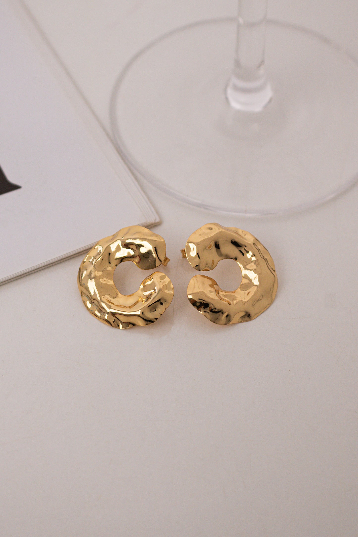 Brinco Celeste Dourado