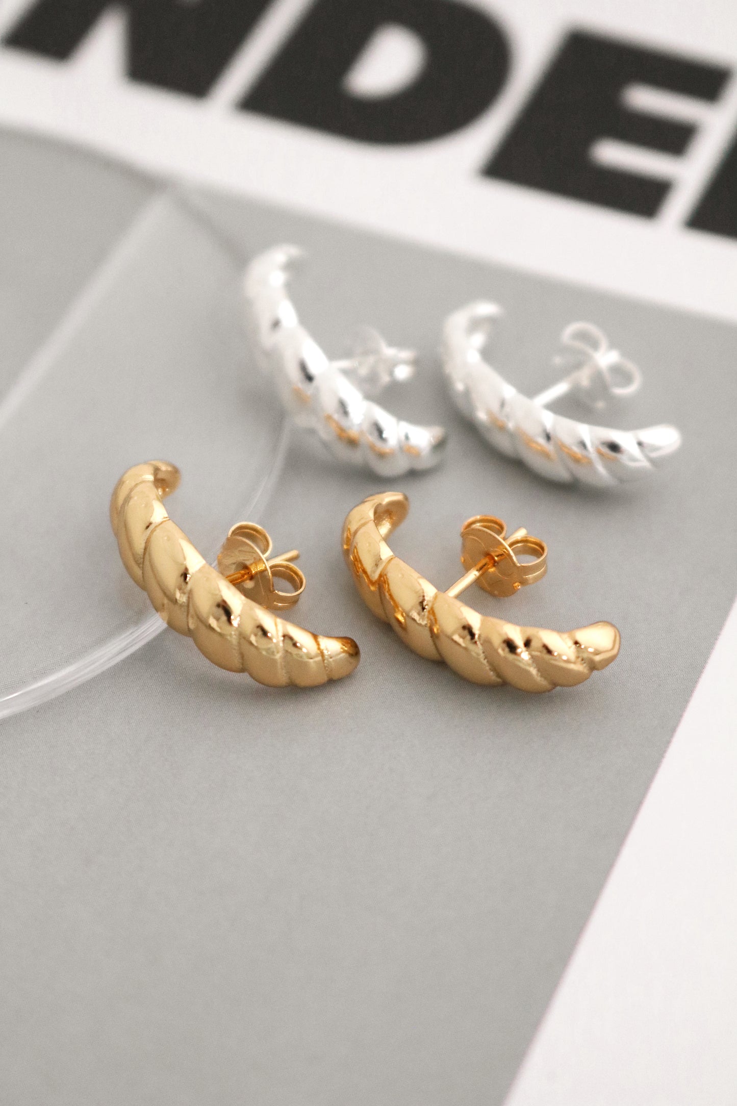 Brinco Croissant Dourado