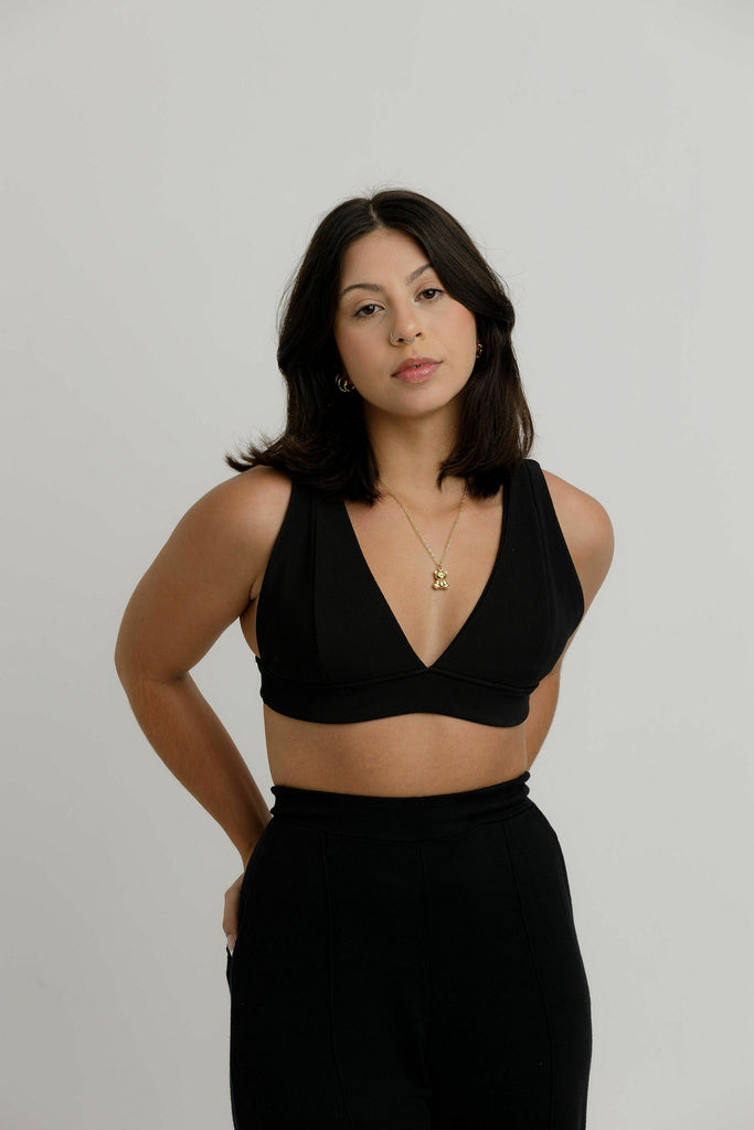 Top Preto Cianita