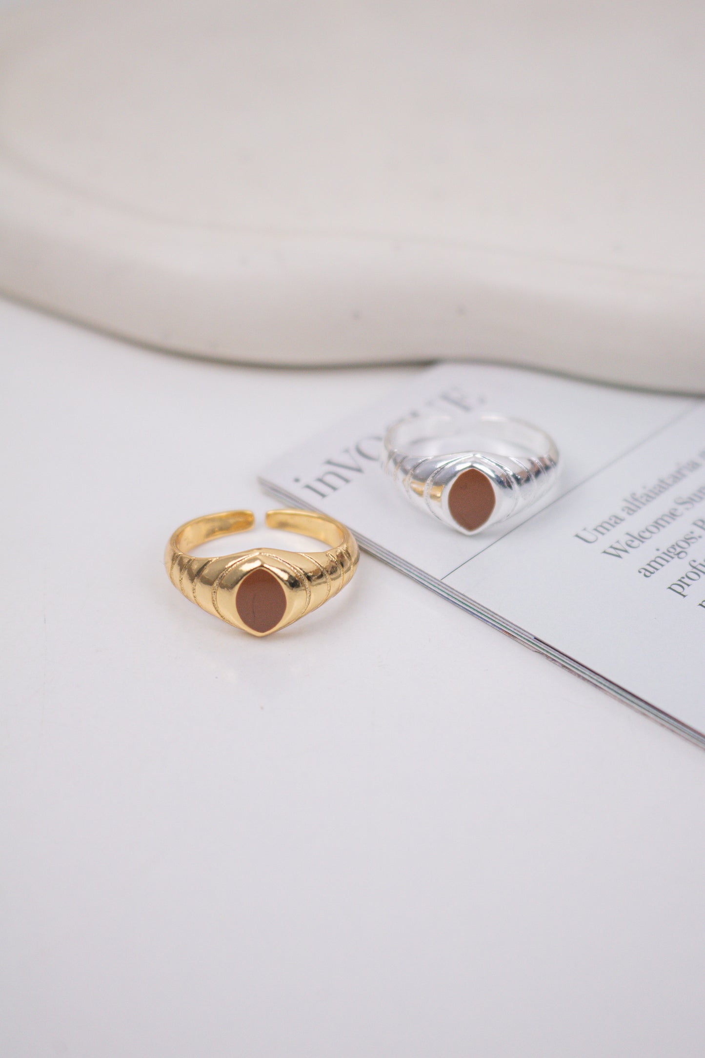 Anel Charllote Prata