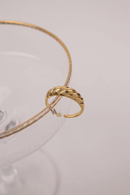 Anel Lais Dourado