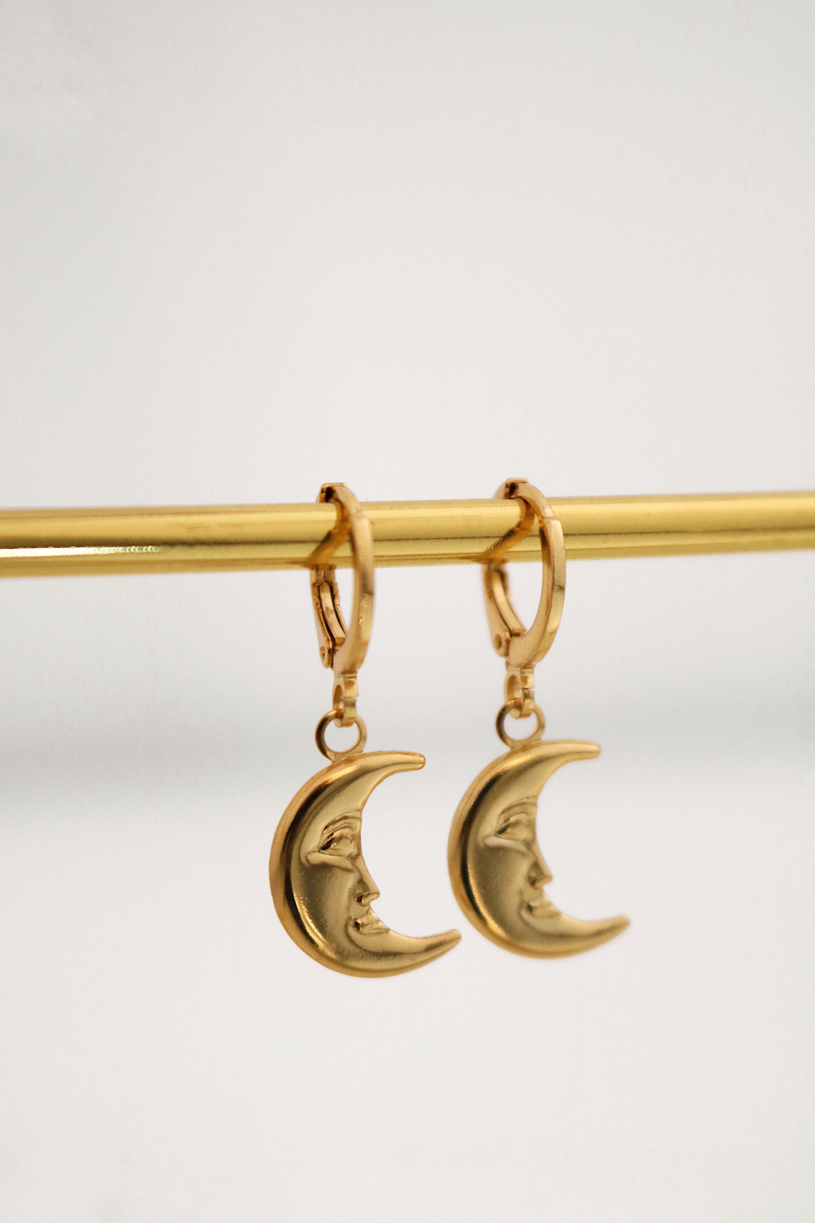 Brinco Lua Dourado