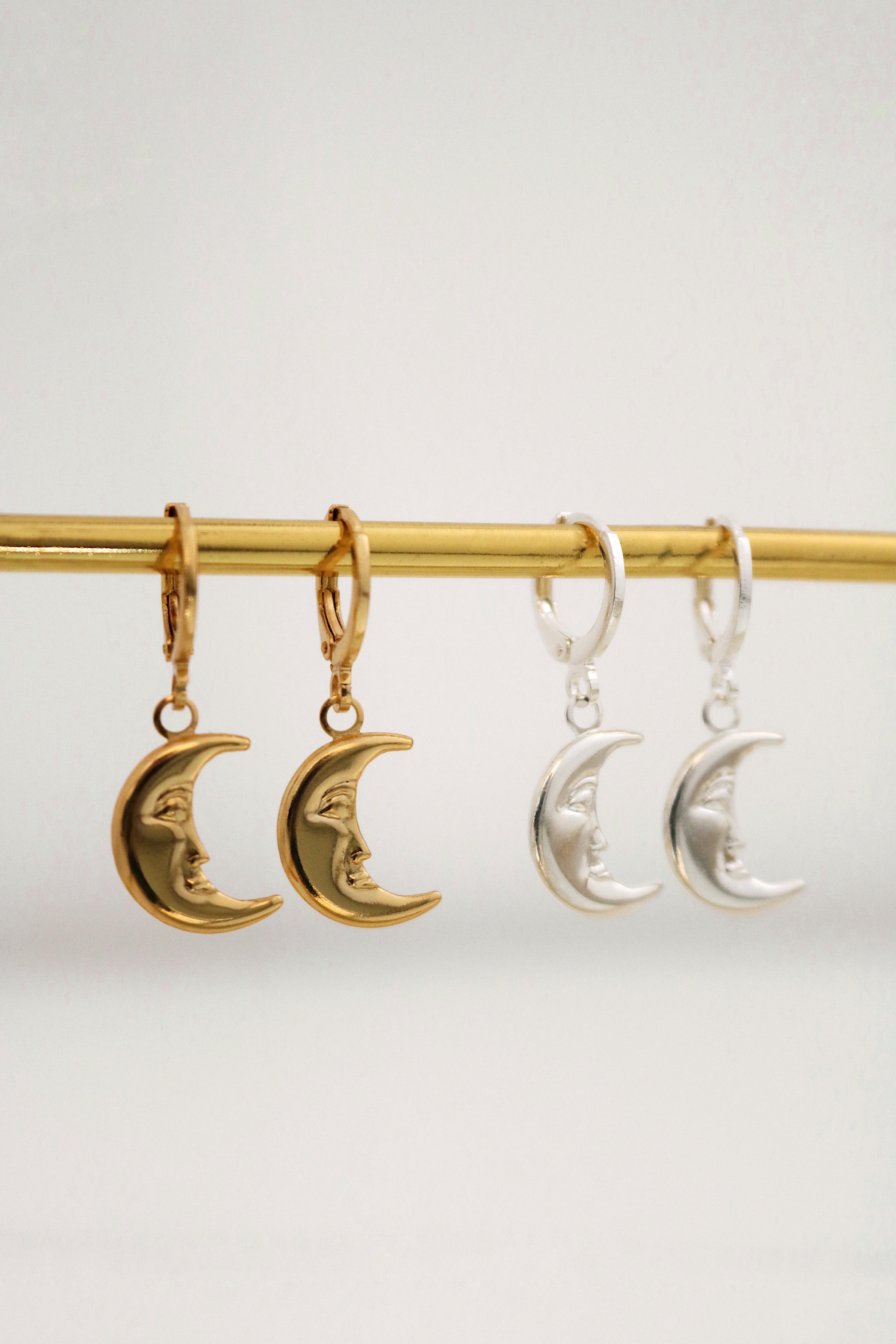 Brinco Lua Dourado
