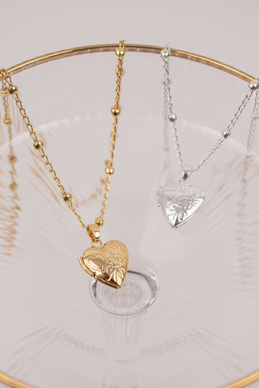 Colar Relicário Dourado